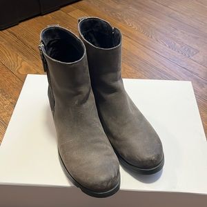 SOREL WOMEN'S EMELIE™ ZIP WATERPROOF BOOTIE 8.5